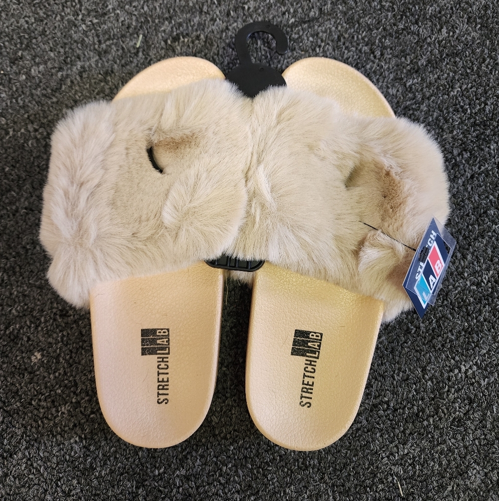 Stretch Lab Fuzzy Slippers - Picture 2 of 2
